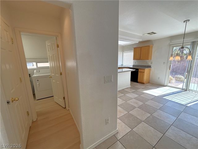 7586 Mermaid Song Court, Las Vegas, NV 89139