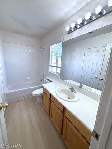 7586 Mermaid Song Court, Las Vegas, NV 89139