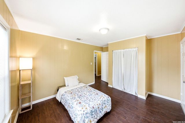 706 W WINNIPEG AVE, San Antonio, TX 78225