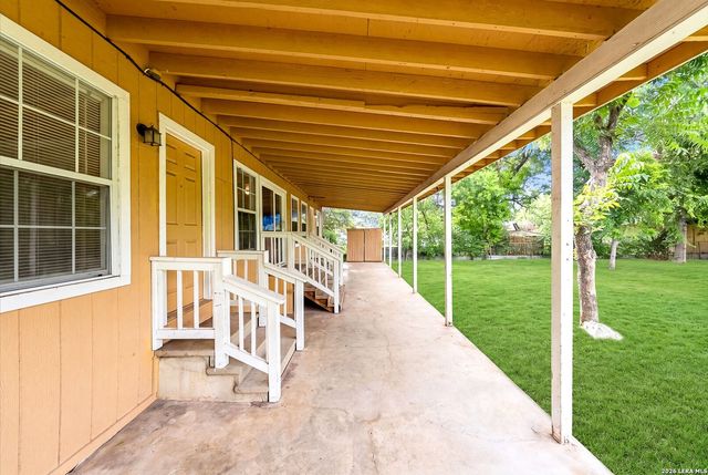 706 W WINNIPEG AVE, San Antonio, TX 78225