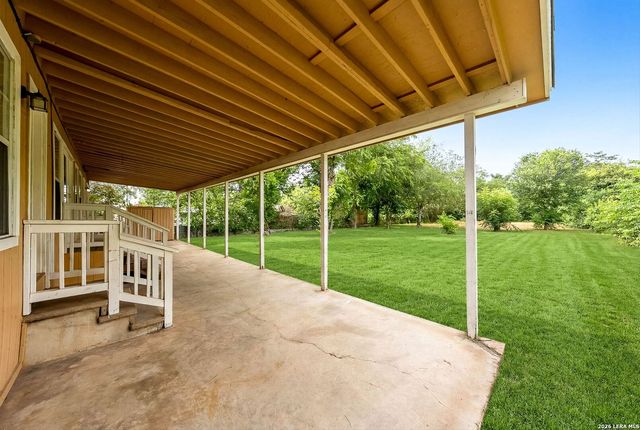 706 W WINNIPEG AVE, San Antonio, TX 78225