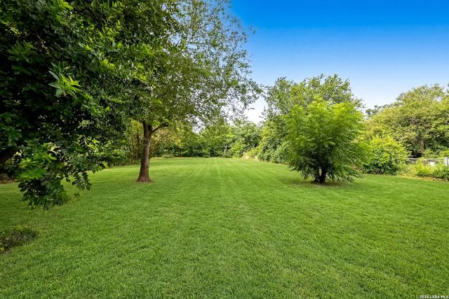 706 W WINNIPEG AVE, San Antonio, TX 78225