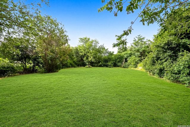 706 W WINNIPEG AVE, San Antonio, TX 78225
