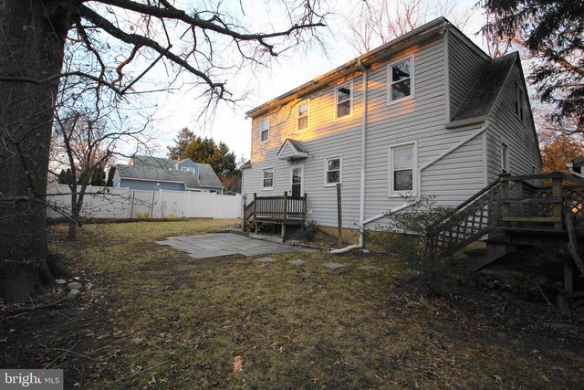 2448 PERSHING AVE, Abington, PA 19001