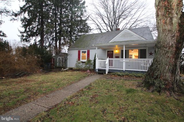 2448 PERSHING AVE, Abington, PA 19001