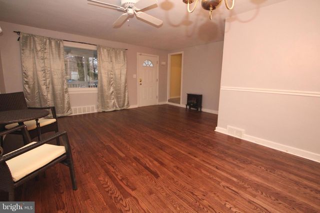 2448 PERSHING AVE, Abington, PA 19001