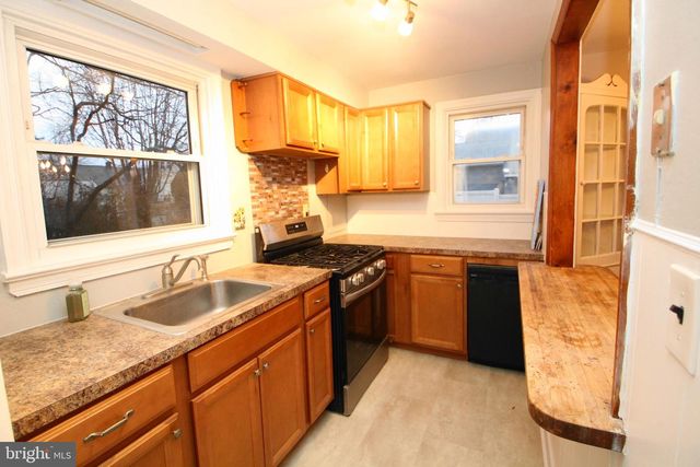 2448 PERSHING AVE, Abington, PA 19001