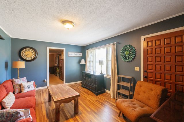 300 Buena Vista Rd, Huntingdon, TN 38344