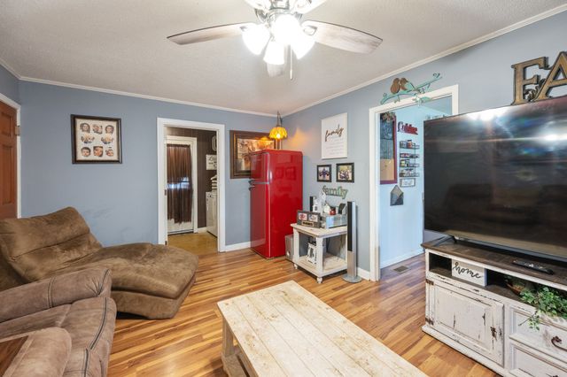 300 Buena Vista Rd, Huntingdon, TN 38344