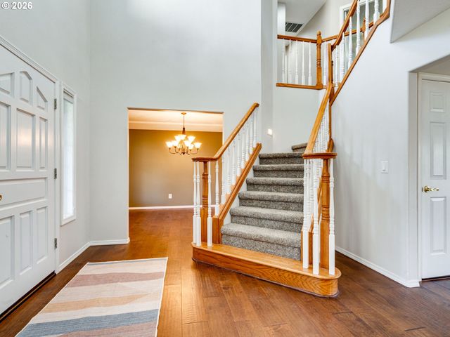 1077 Se DOGWOOD Ln, Gresham, OR 97080