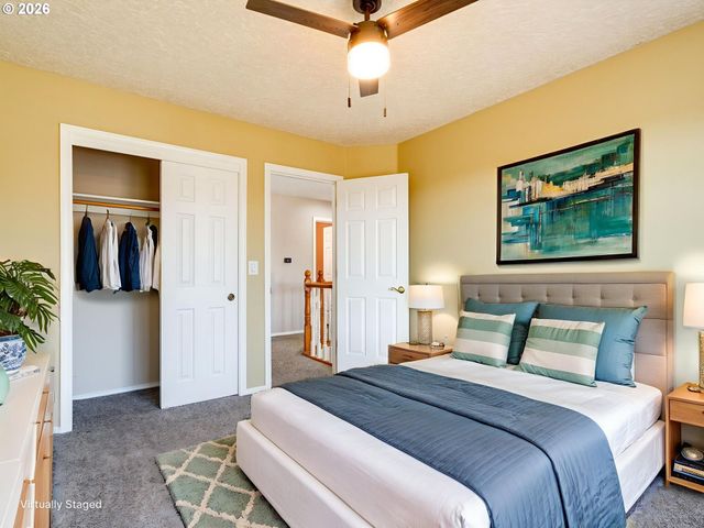 1077 Se DOGWOOD Ln, Gresham, OR 97080