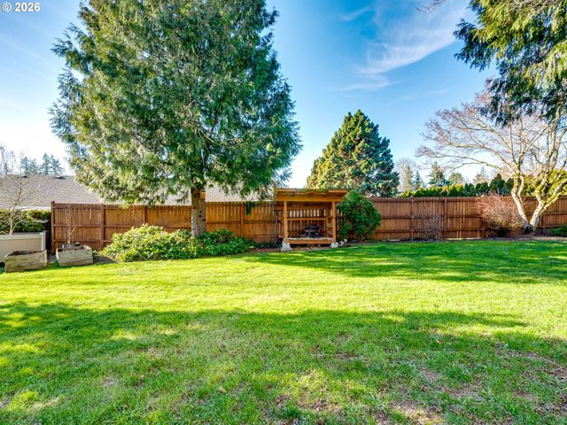 1077 Se DOGWOOD Ln, Gresham, OR 97080