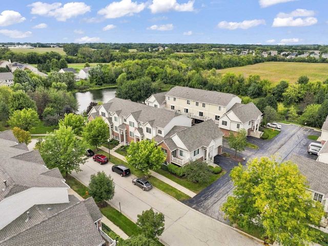 3382 Cameron Drive, Elgin, IL 60124