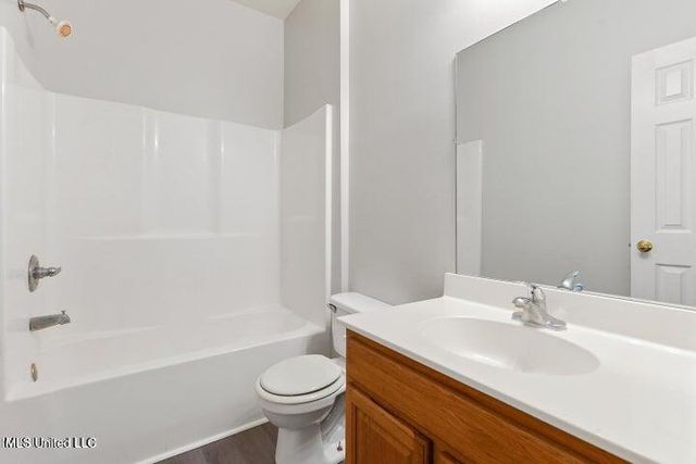 6118 E Benton Street, Bay Saint Louis, MS 39520