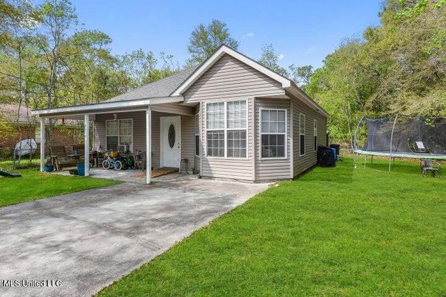 6118 E Benton Street, Bay Saint Louis, MS 39520