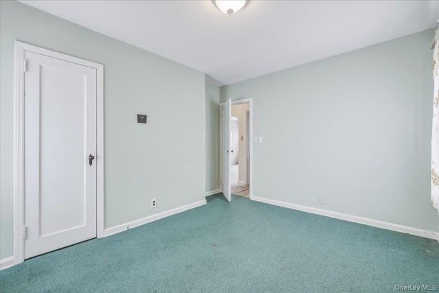 95-18 238th Street, Floral Park, NY 11001