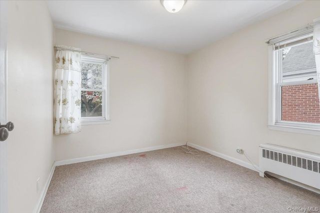 95-18 238th Street, Floral Park, NY 11001