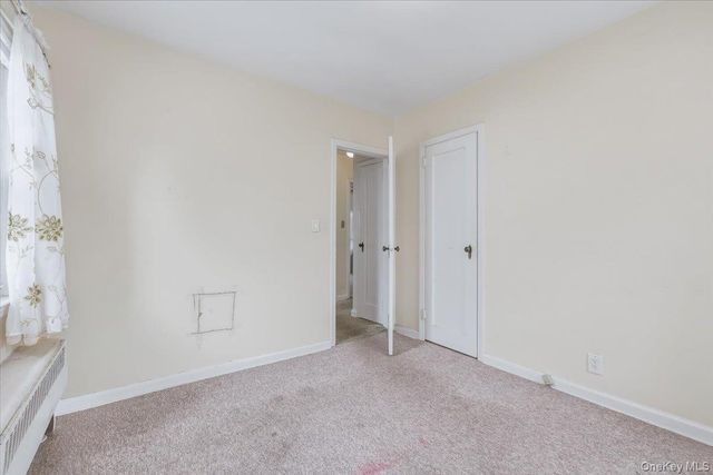 95-18 238th Street, Floral Park, NY 11001