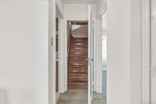 95-18 238th Street, Floral Park, NY 11001