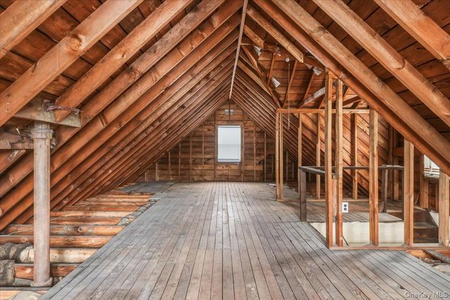 95-18 238th Street, Floral Park, NY 11001