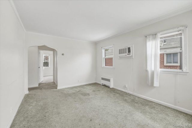 95-18 238th Street, Floral Park, NY 11001