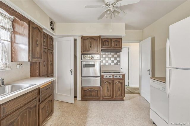 95-18 238th Street, Floral Park, NY 11001