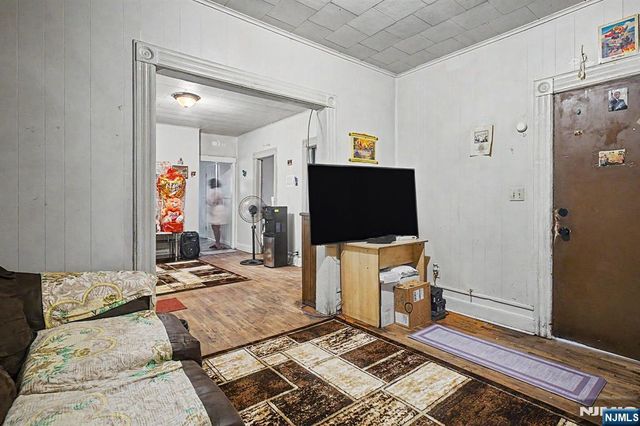 305 Pacific Street, Paterson, NJ 07503