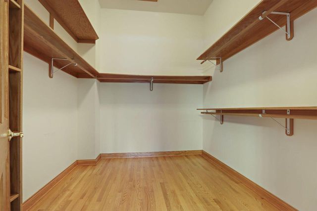 1343 40th COURT, Kenosha, WI 53144