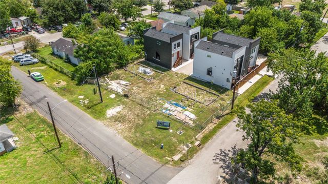 2108 Des Chaumes Street, Houston, TX 77026