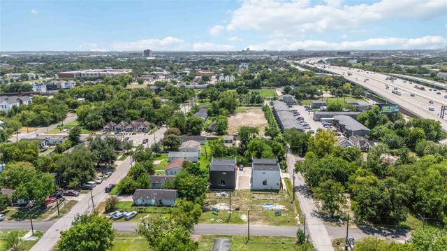 2108 Des Chaumes Street, Houston, TX 77026