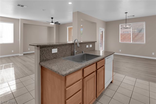 9018 Toast Avenue, Las Vegas, NV 89148