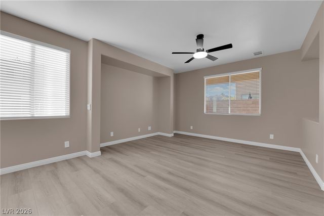 9018 Toast Avenue, Las Vegas, NV 89148