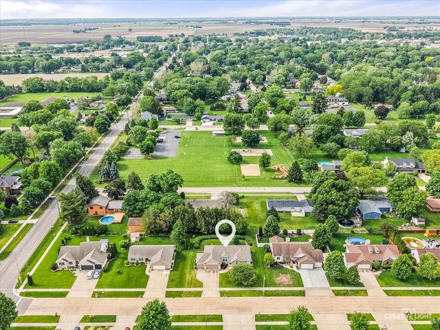 714 E Knights Road, Sandwich, IL 60548