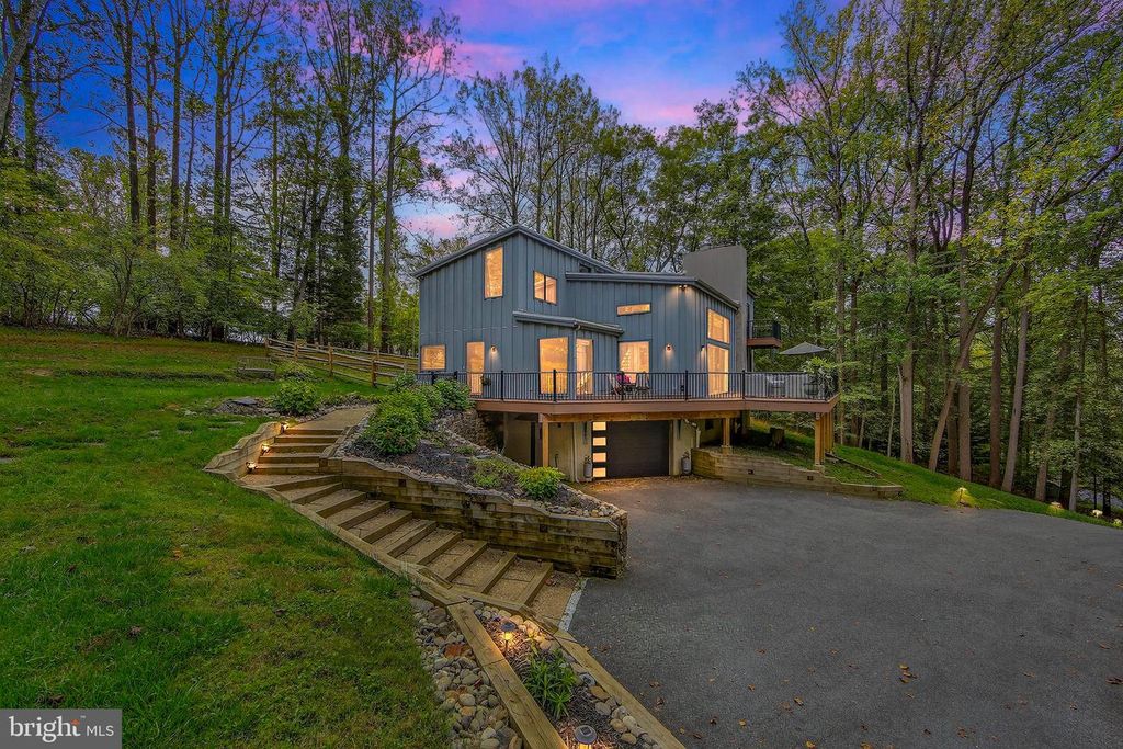 261 HARVEY RD, Chadds Ford, PA 19317