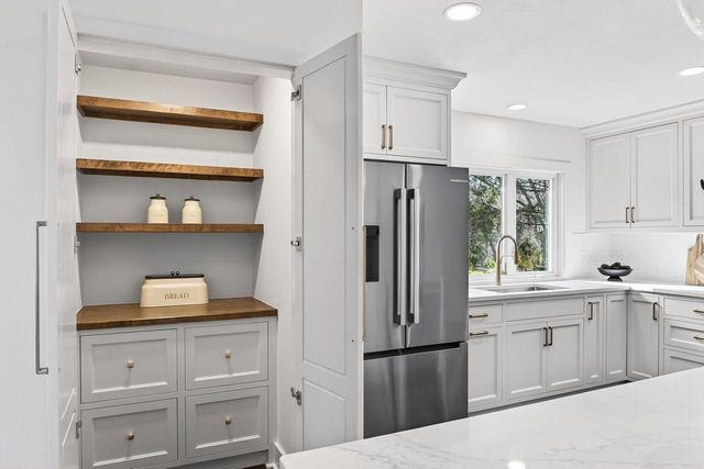 1635 Highland DRIVE, Elm Grove, WI 53122