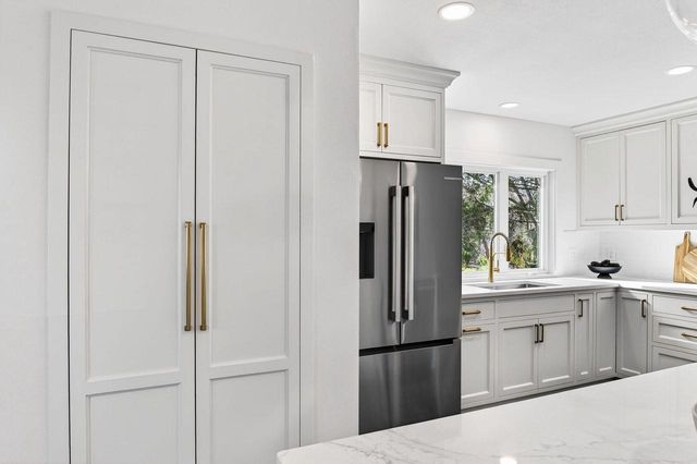 1635 Highland DRIVE, Elm Grove, WI 53122