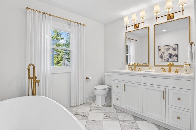 1635 Highland DRIVE, Elm Grove, WI 53122