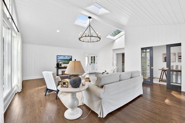 1635 Highland DRIVE, Elm Grove, WI 53122