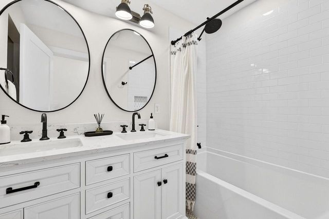 1635 Highland DRIVE, Elm Grove, WI 53122