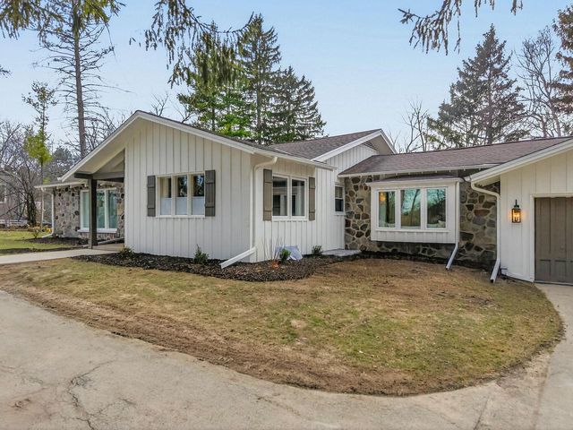 1635 Highland DRIVE, Elm Grove, WI 53122