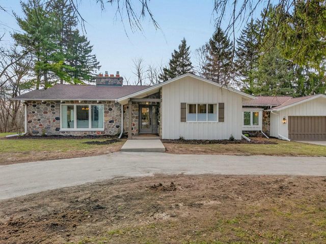 1635 Highland DRIVE, Elm Grove, WI 53122