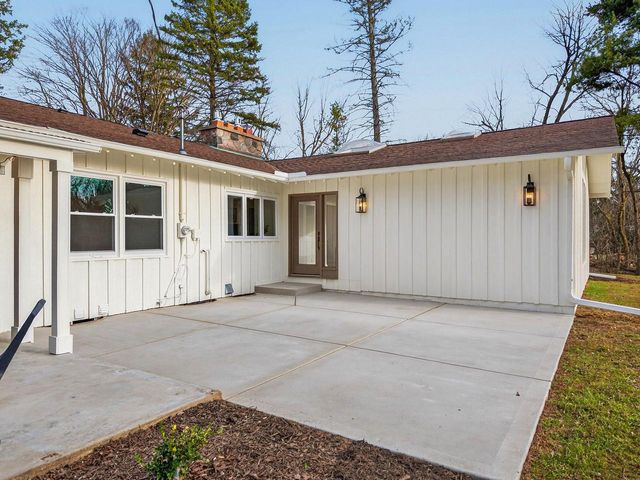 1635 Highland DRIVE, Elm Grove, WI 53122