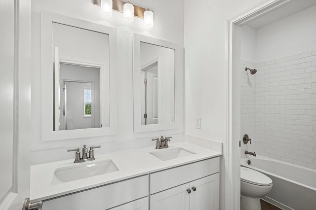 12822 Old Fashion Circle, Mont Belvieu, TX 77535