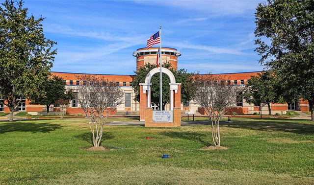 12822 Old Fashion Circle, Mont Belvieu, TX 77535