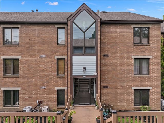 1845 Clayton Ave 106, Perry Hilltop, PA 15214