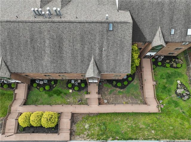 1845 Clayton Ave 106, Perry Hilltop, PA 15214