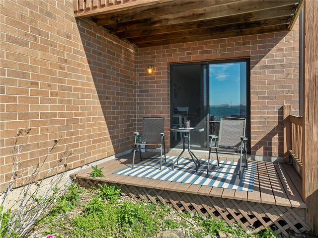 1845 Clayton Ave 106, Perry Hilltop, PA 15214