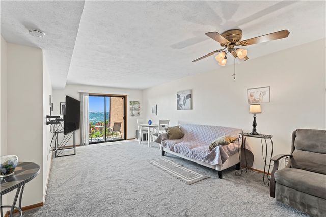 1845 Clayton Ave 106, Perry Hilltop, PA 15214