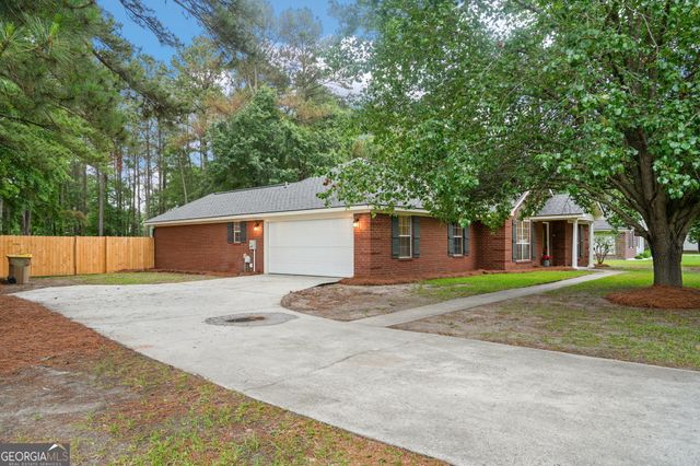 240 Pine View Drive, Bloomingdale, GA 31302