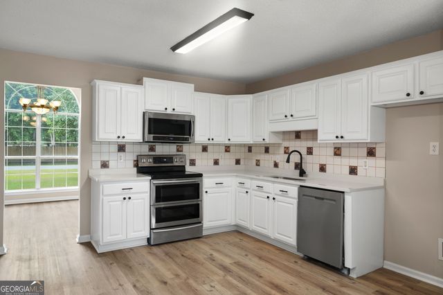 240 Pine View Drive, Bloomingdale, GA 31302